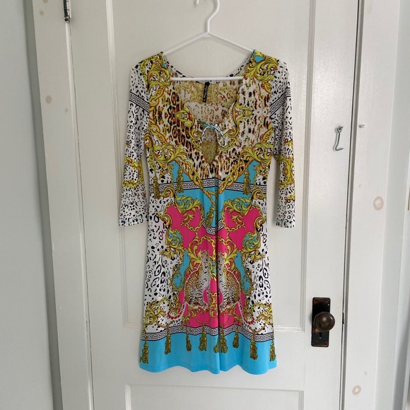 Fun Status Print Dresses - Picture 1 of 11
